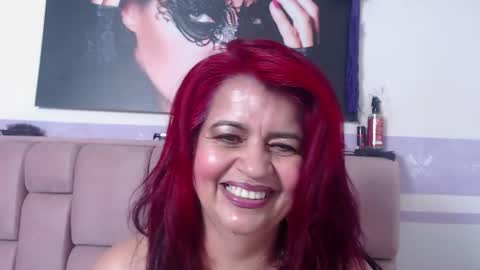 Snapshot of roxettemature chatting on October 7, 2:43 pm RoxetteMature online show from October 7, 2:43 pm