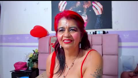 Snapshot of roxettemature chatting on February 14, 4:04 am RoxetteMature online show from February 14, 4:04 am
