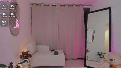  R O X I E  online show from December 1, 1:53 am