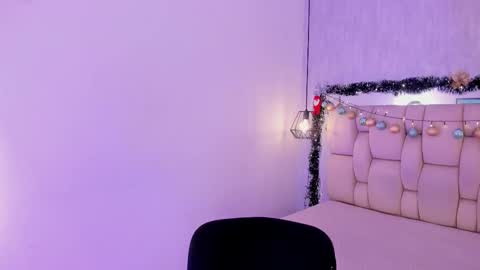 Roxie  online show from December 17, 7:40 pm