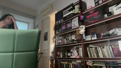 Snapshot of roxieflexie chatting on October 11, 4:50 am Roxie online show from October 11, 4:50 am