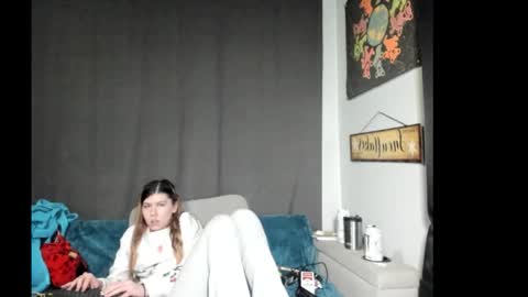 roxihazeleyes online show from January 12, 2:44 pm