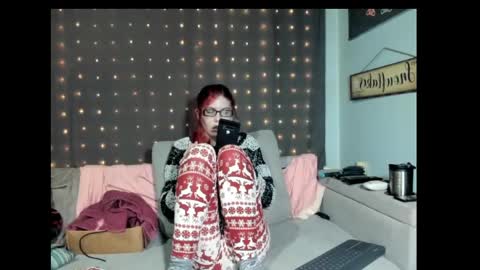 roxihazeleyes online show from February 21, 4:40 am