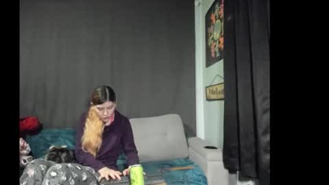 roxihazeleyes online show from November 22, 10:56 pm