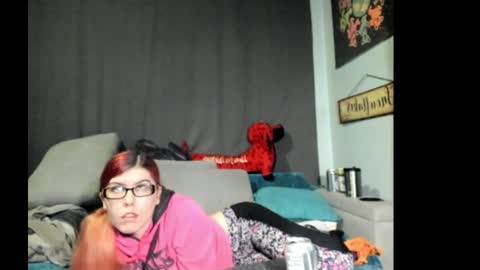 roxihazeleyes online show from September 17, 9:29 am