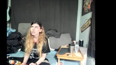 roxihazeleyes online show from March 17, 6:12 pm