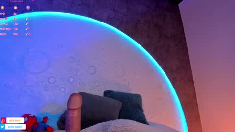 Roxx IG  online show from February 22, 8:15 pm