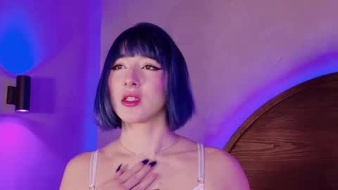 Roxx IG  online show from October 8, 5:50 pm