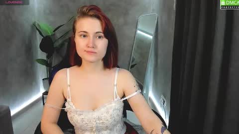 Snapshot of roxy_foxi chatting on September 25, 2:10 am Roxy fiery online show from September 25, 2:10 am
