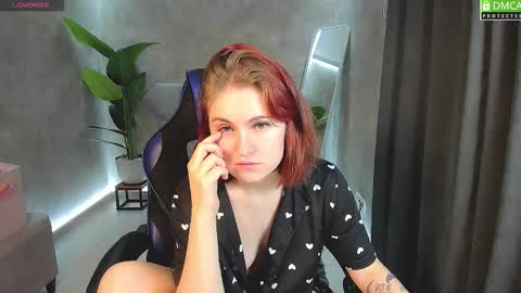 Snapshot of roxy_foxi chatting on October 16, 12:24 am Roxy fiery online show from October 16, 12:24 am