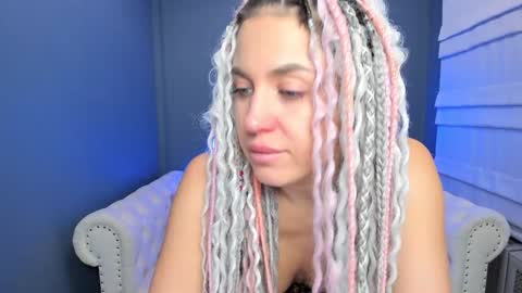 Snapshot of roxy_mars chatting on December 22, 1:12 am Roxy online show from December 22, 1:12 am