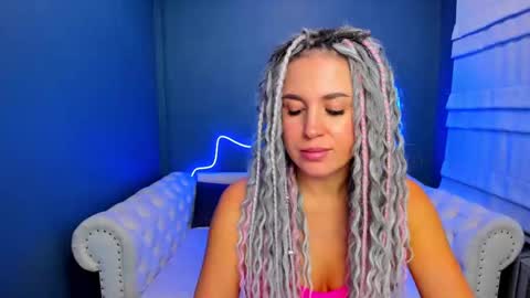 Snapshot of roxy_mars chatting on October 4, 1:55 am Roxy online show from October 4, 1:55 am