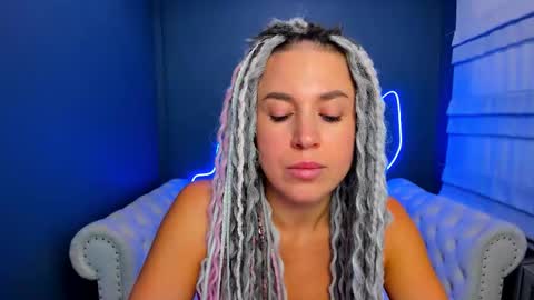 Snapshot of roxy_mars chatting on September 19, 1:59 am Roxy online show from September 19, 1:59 am