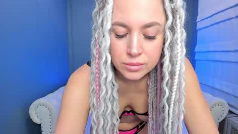 Snapshot of roxy_mars chatting on January 21, 1:29 am Roxy online show from January 21, 1:29 am