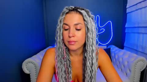 Snapshot of roxy_mars chatting on September 10, 2:11 am Roxy online show from September 10, 2:11 am