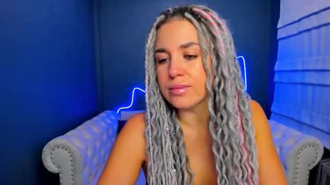 Snapshot of roxy_mars chatting on October 14, 1:19 am Roxy online show from October 14, 1:19 am
