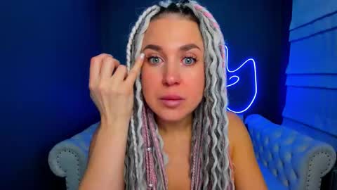 Roxy online show from November 17, 1:28 am