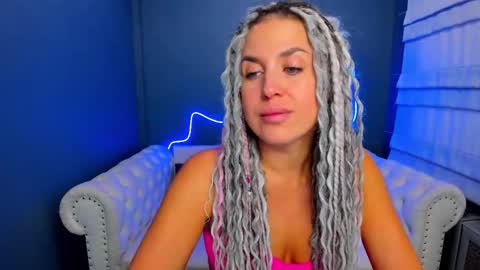 Snapshot of roxy_mars chatting on September 13, 2:41 am Roxy online show from September 13, 2:41 am