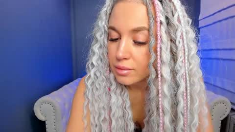 Snapshot of roxy_mars chatting on January 25, 2:04 am Roxy online show from January 25, 2:04 am