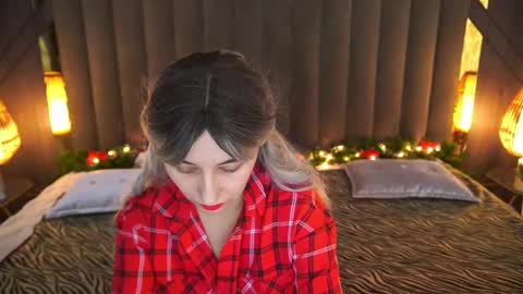 Snapshot of roxy_rayy chatting on December 29, 1:38 pm roxy_rayy online show from December 29, 1:38 pm