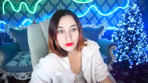 Snapshot of roxy_rayy chatting on December 19, 8:02 pm roxy_rayy online show from December 19, 8:02 pm