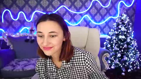 Snapshot of roxy_rayy chatting on December 10, 2:50 pm roxy_rayy online show from December 10, 2:50 pm