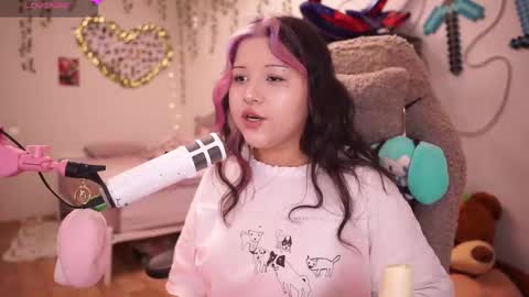 roxysuh online show from November 22, 7:33 am