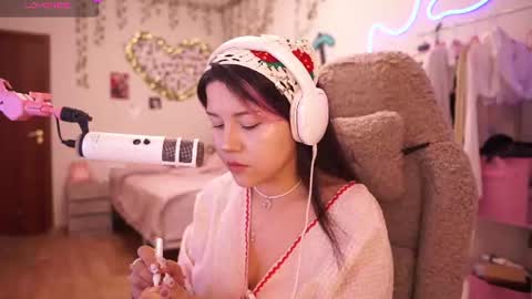 roxysuh online show from July 17, 9:24 am