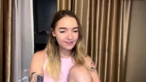 Roxy online show from May 27, 2:25 pm