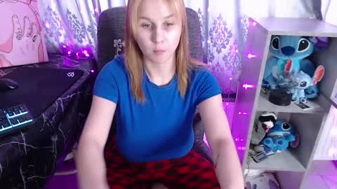 angela online show from February 3, 7:13 am