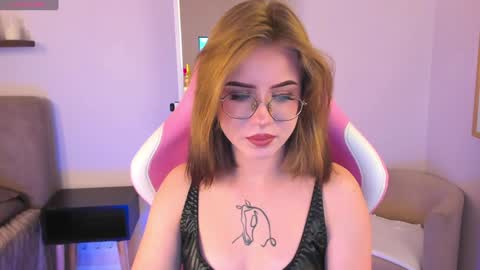 Snapshot of royce_ghost chatting on December 17, 10:01 am AnikaIm so hot that Ive already burned myself do you want me to set you on fire too online show from December 17, 10:01 am
