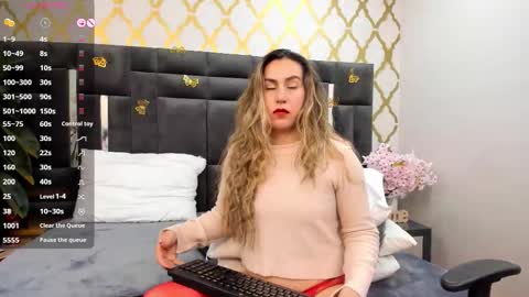 RubbyTaylor online show from October 11, 5:04 pm