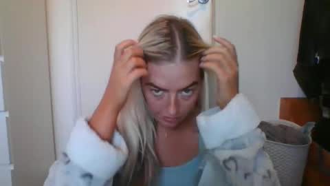 rubyredxxxoxxx online show from December 7, 2:24 pm