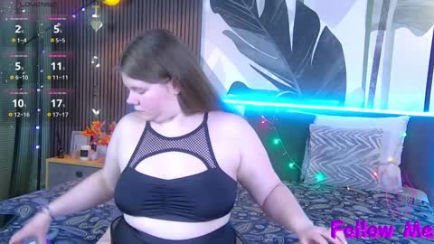 Snapshot of rubyvalen chatting on December 4, 1:14 am Ruby online show from December 4, 1:14 am