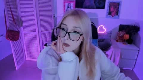 Snapshot of rubyybennett chatting on September 24, 7:57 pm rubyybennett online show from September 24, 7:57 pm