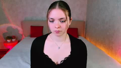 RutaYoung online show from May 28, 1:53 pm