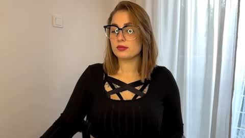 Snapshot of ruthless_111 chatting on October 7, 1:15 pm Nika online show from October 7, 1:15 pm
