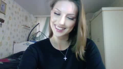 Snapshot of ruxashade chatting on October 18, 1:36 pm ruxashade online show from October 18, 1:36 pm