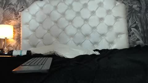 rylierouse online show from November 10, 6:47 pm