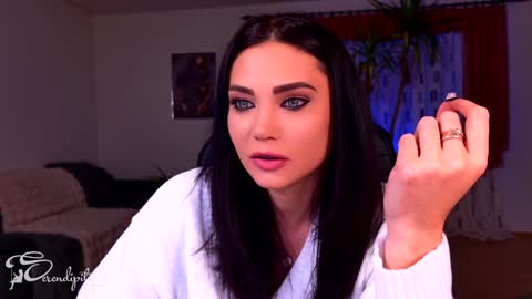 Y      online show from December 18, 2:10 am