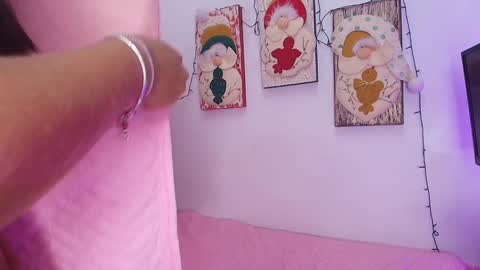 Snapshot of s_samanthax chatting on December 24, 3:05 am Samantha online show from December 24, 3:05 am