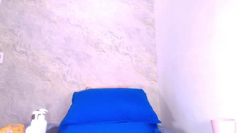 s_sofia_ online show from December 5, 7:38 pm