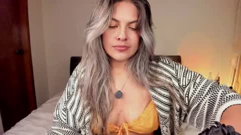 Leslie Beltrn online show from May 17, 5:17 am