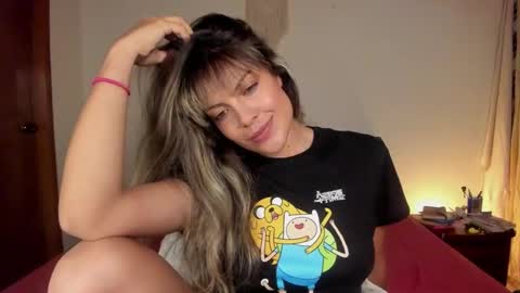 Leslie Beltrn online show from February 7, 2:40 am