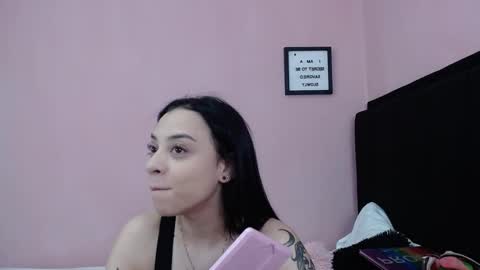Snapshot of sabbrand_ chatting on September 28, 7:08 pm online show from September 28, 7:08 pm