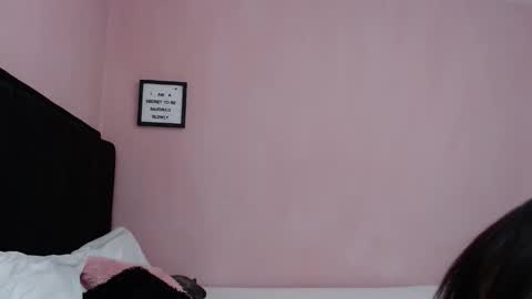 Snapshot of sabbrand_ chatting on September 23, 7:12 pm online show from September 23, 7:12 pm