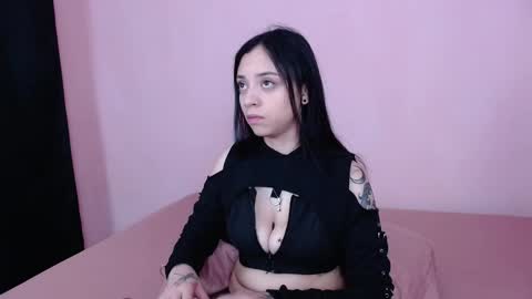 Snapshot of sabbrand_ chatting on September 17, 7:12 pm online show from September 17, 7:12 pm