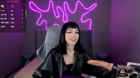 Snapshot of sabrina_bloom_ chatting on October 13, 1:47 pm sabri online show from October 13, 1:47 pm