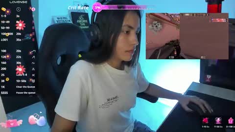 Snapshot of sabrina_chester_02 chatting on October 15, 1:30 am Angie online show from October 15, 1:30 am