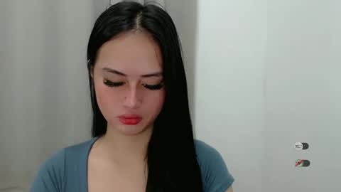 Snapshot of sabrina_inviting chatting on February 24, 9:52 pm Sabrina online show from February 24, 9:52 pm